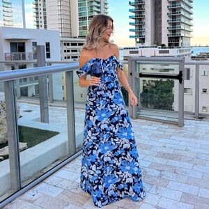 Off the shoulder jacquard gown NWT